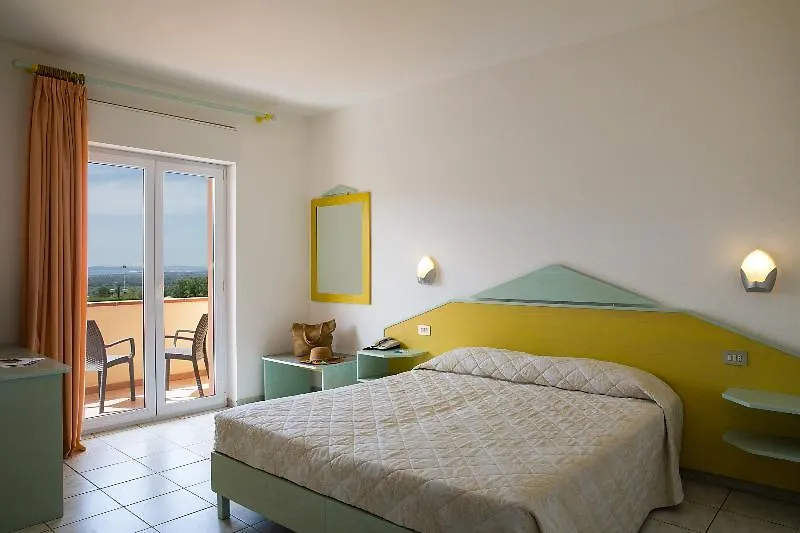 Lu Hotel Porto Pino SantʼAnna Arresi Włochy