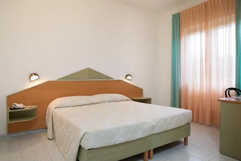 Lu Hotel Porto Pino SantʼAnna Arresi 4*,